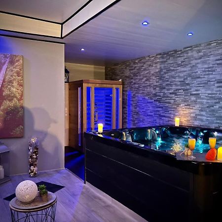 Apartamento Logement Privatif Avec Jacuzzi Bergues Exterior foto