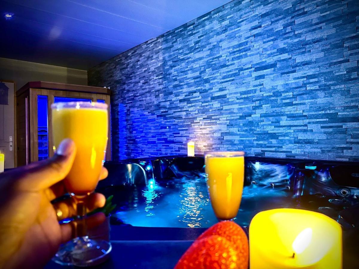Apartamento Logement Privatif Avec Jacuzzi Bergues Exterior foto